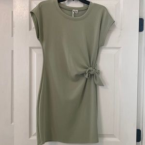 Casual dress with side tie